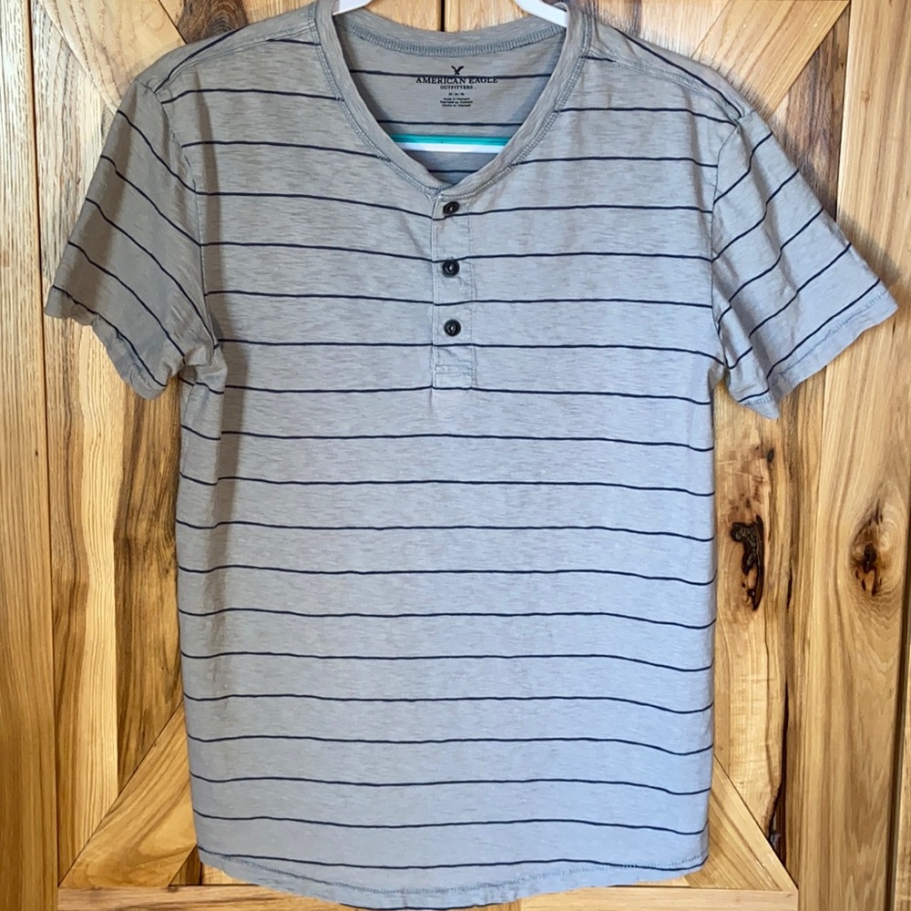 Men’s AE t-shirt